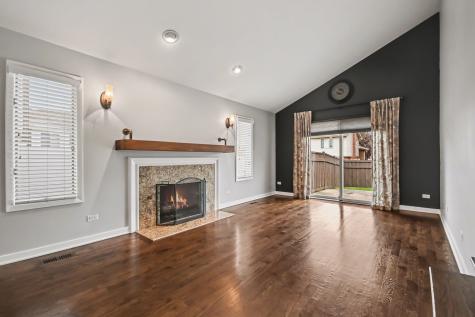 1452 Concord Avenue Westchester IL 60154