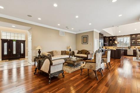 4229 Dempster Street Skokie IL 60076