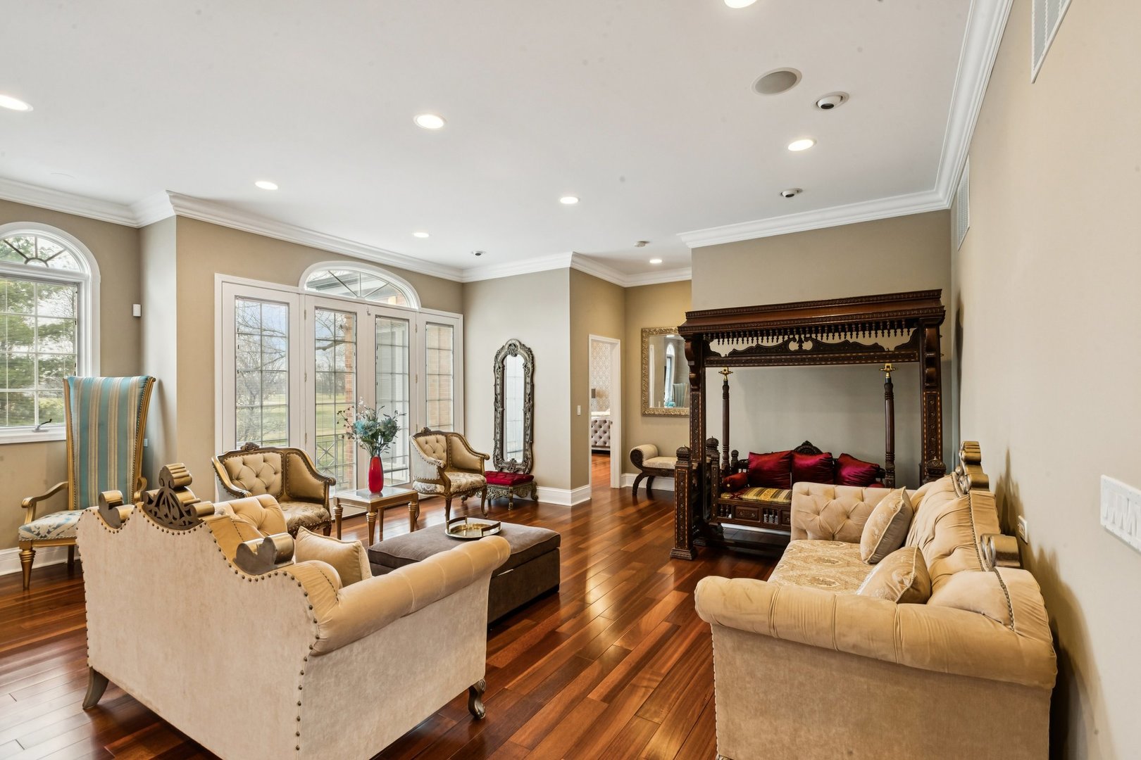 4229 Dempster Street Skokie IL 60076