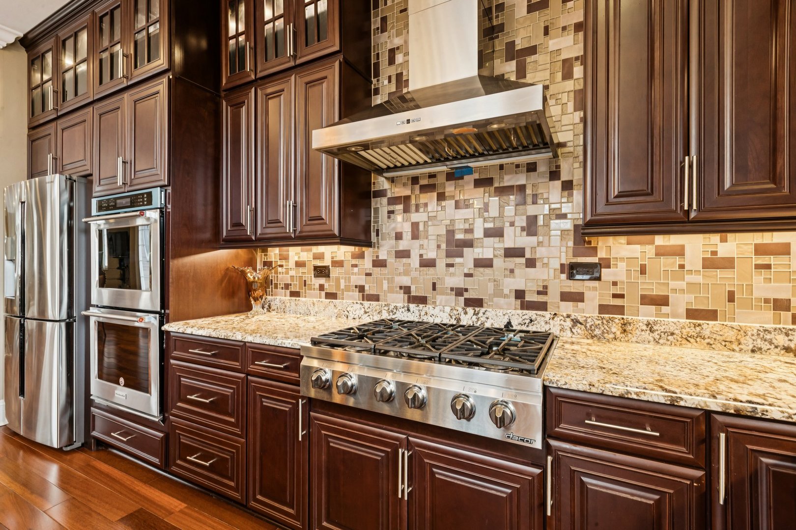 4229 Dempster Street Skokie IL 60076