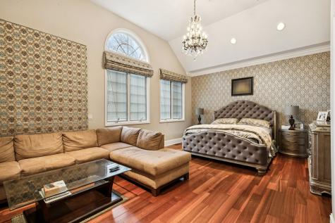 4229 Dempster Street Skokie IL 60076