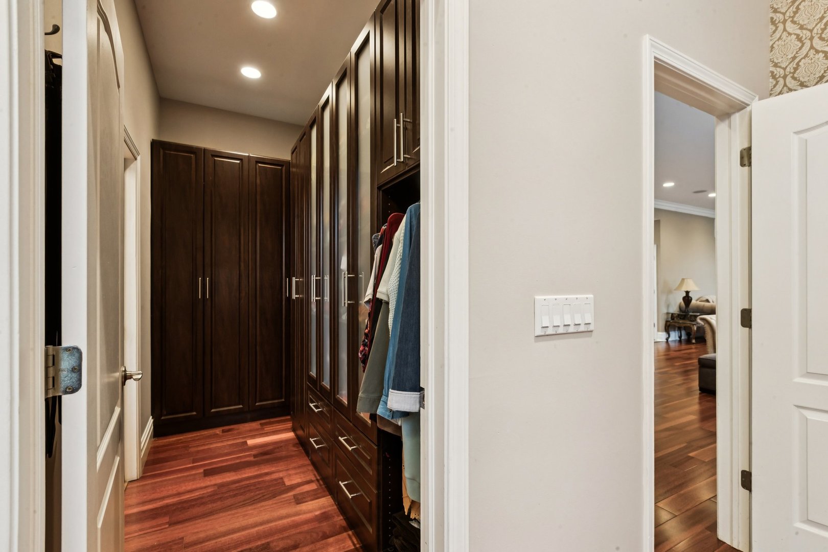 4229 Dempster Street Skokie IL 60076