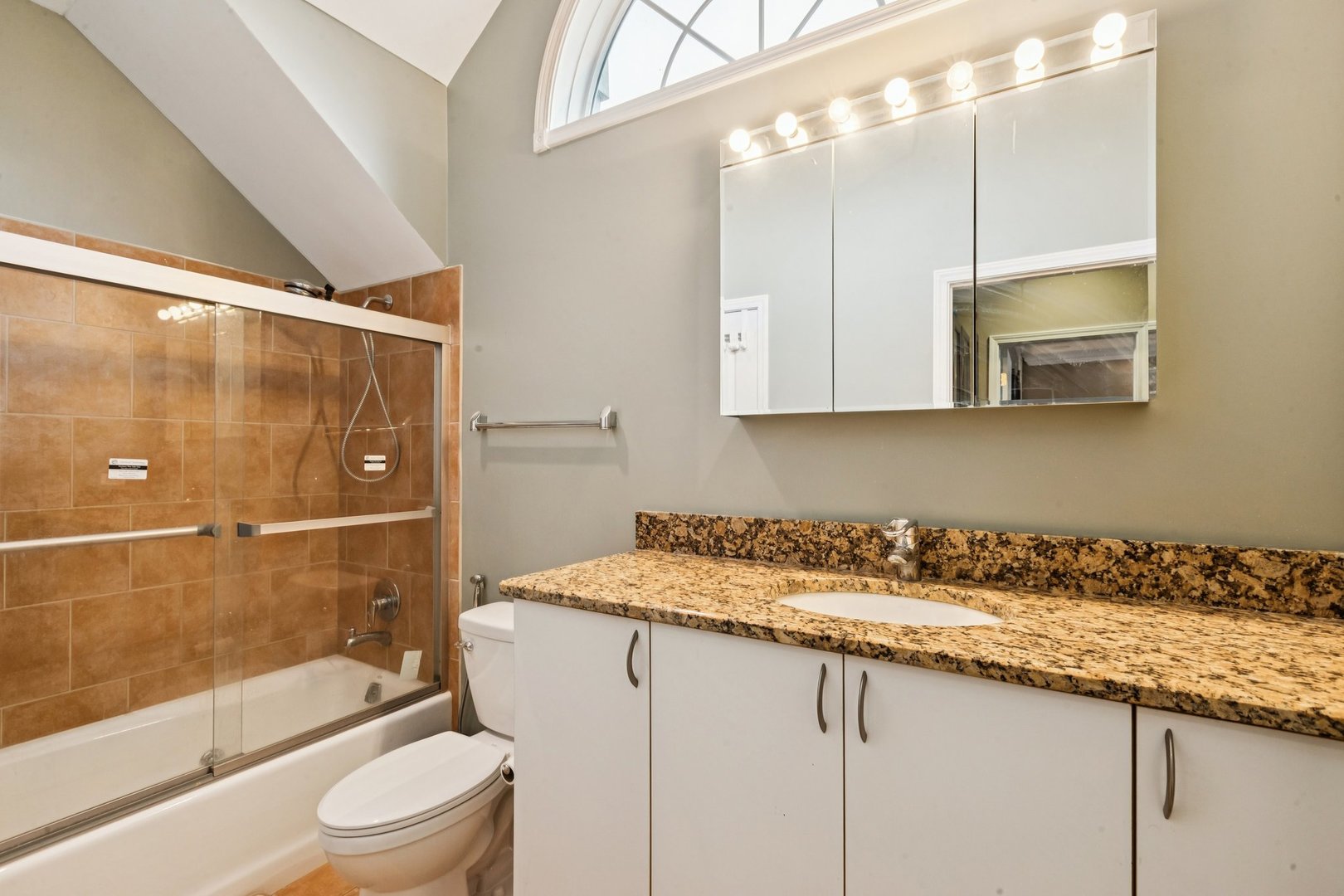 4229 Dempster Street Skokie IL 60076