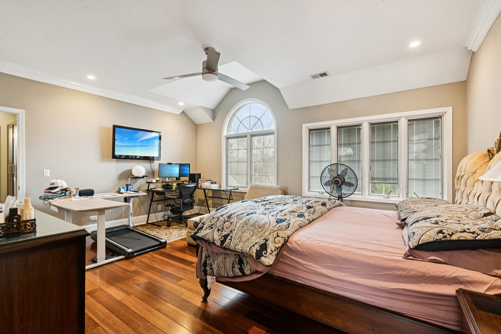 4229 Dempster Street Skokie IL 60076