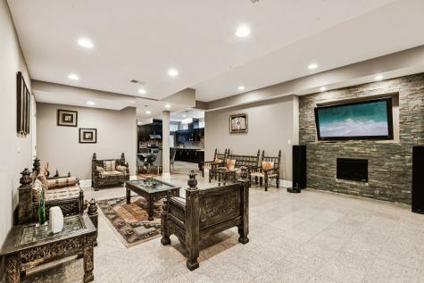 4229 Dempster Street Skokie IL 60076