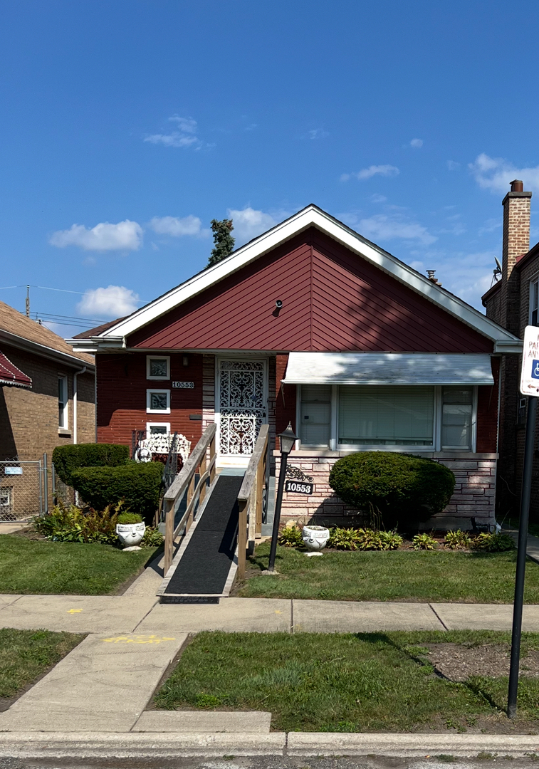 10553 South Calumet Avenue Chicago IL 60628