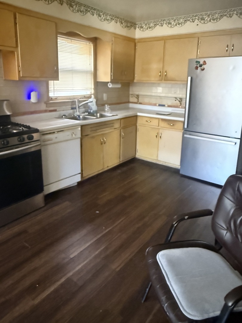 10553 South Calumet Avenue Chicago IL 60628