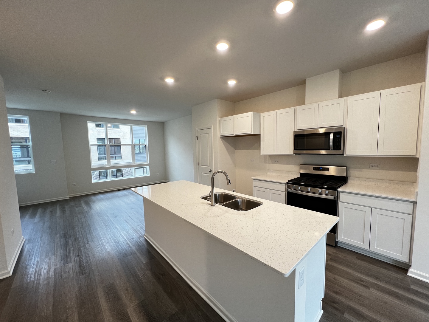 383 Summit Circle Lombard IL 60148