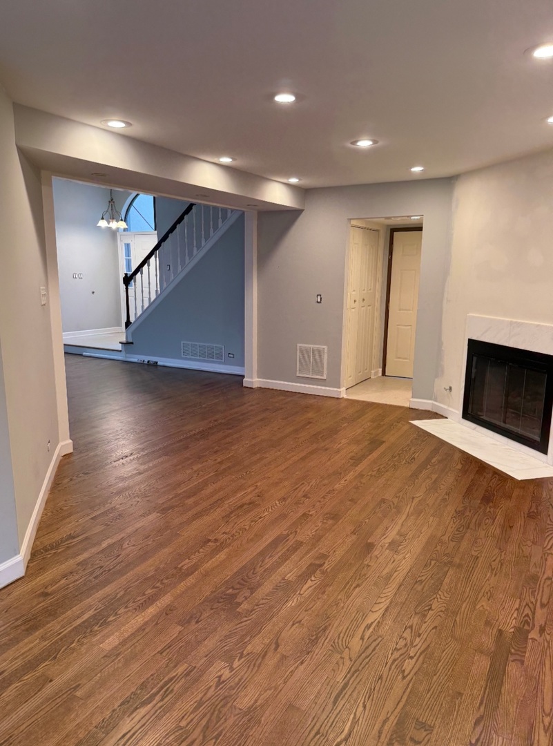1203 Hobson Oaks Drive Naperville IL 60540