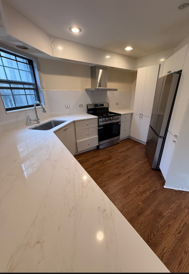 1203 Hobson Oaks Drive Naperville IL 60540
