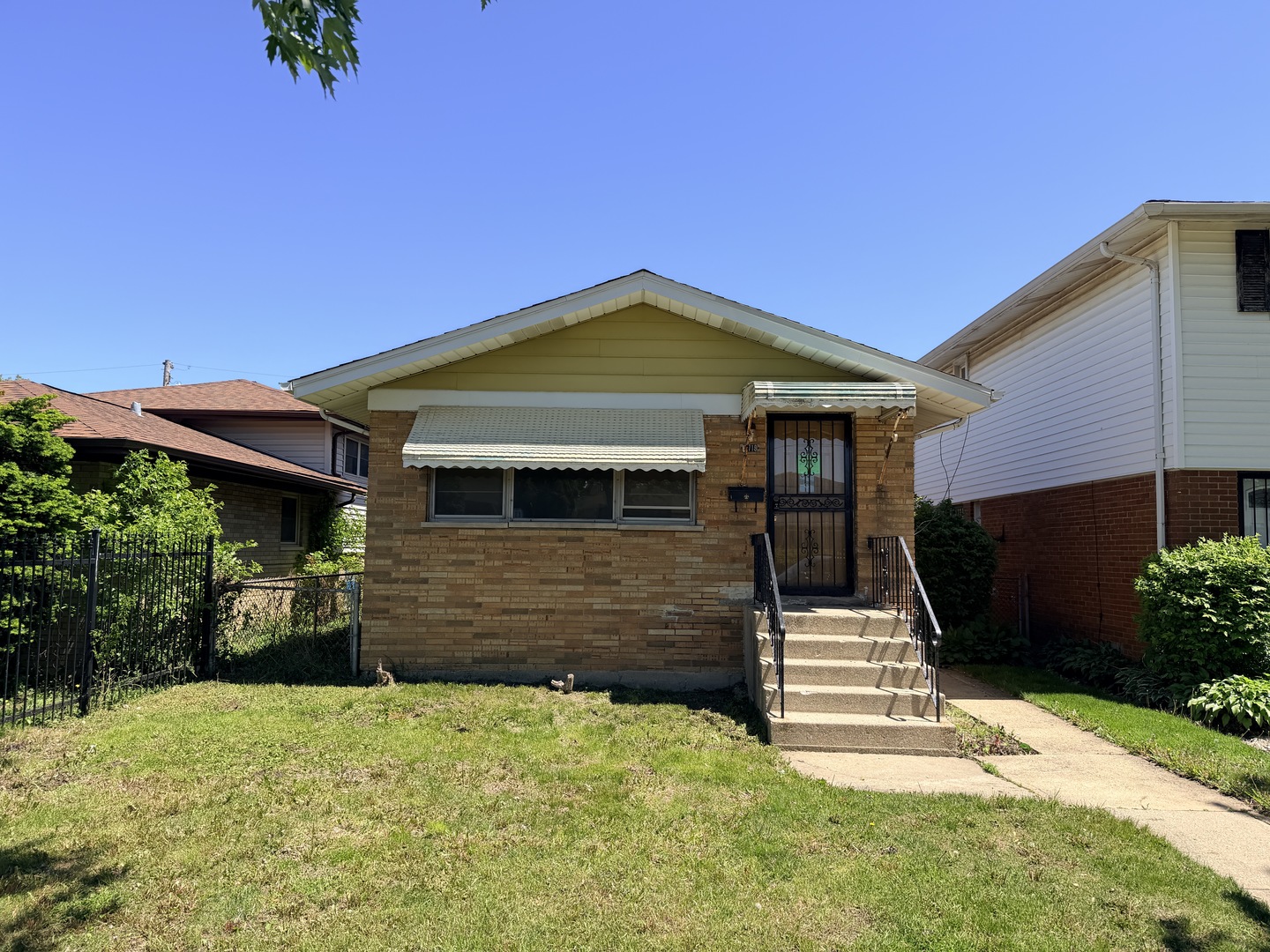 11719 South Throop Street Chicago IL 60643