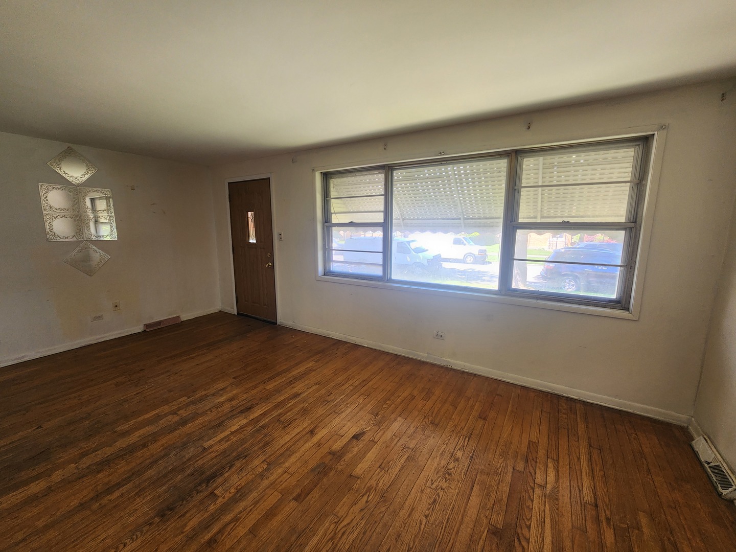 11719 South Throop Street Chicago IL 60643