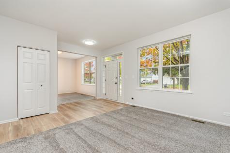 2746 Hillsboro Boulevard Aurora IL 60503