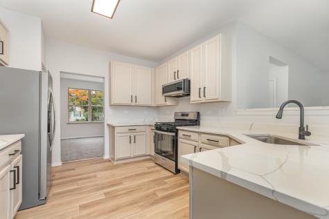 2746 Hillsboro Boulevard Aurora IL 60503