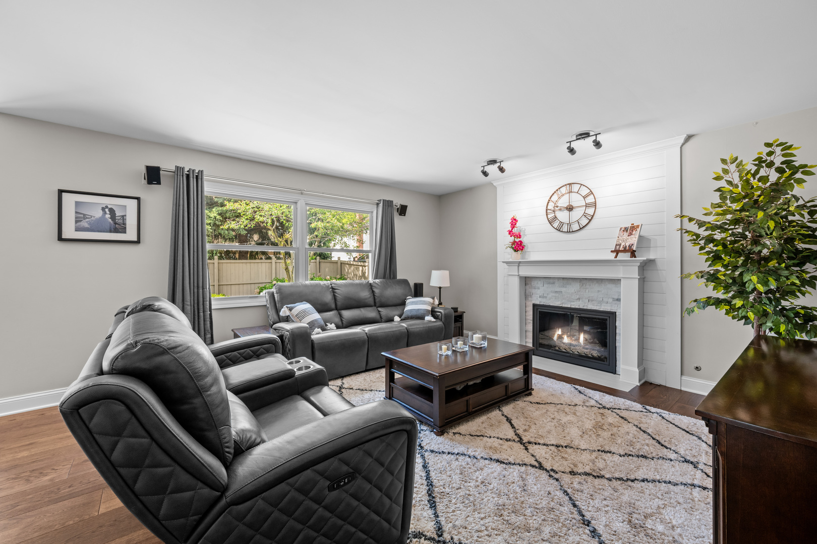 1631 Terri Circle Naperville IL 60563