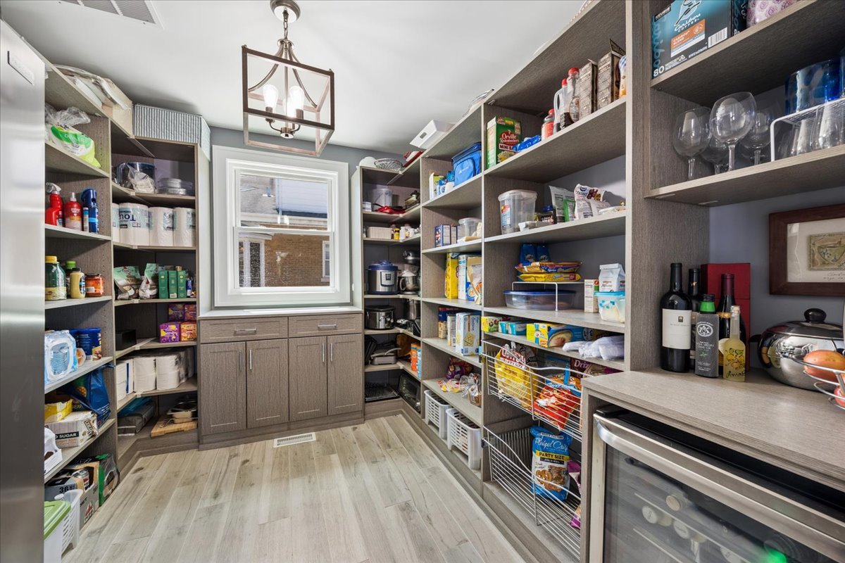 5613 North Nottingham Avenue Chicago IL 60631