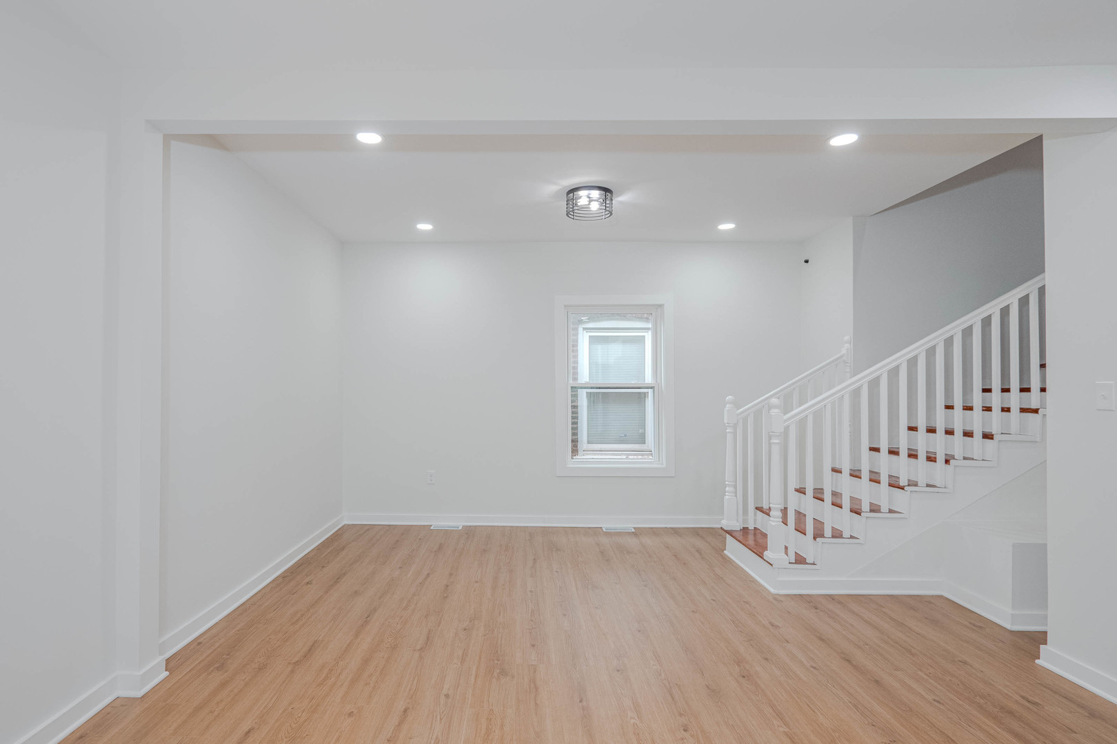 8137 South Loomis Boulevard Chicago IL 60620