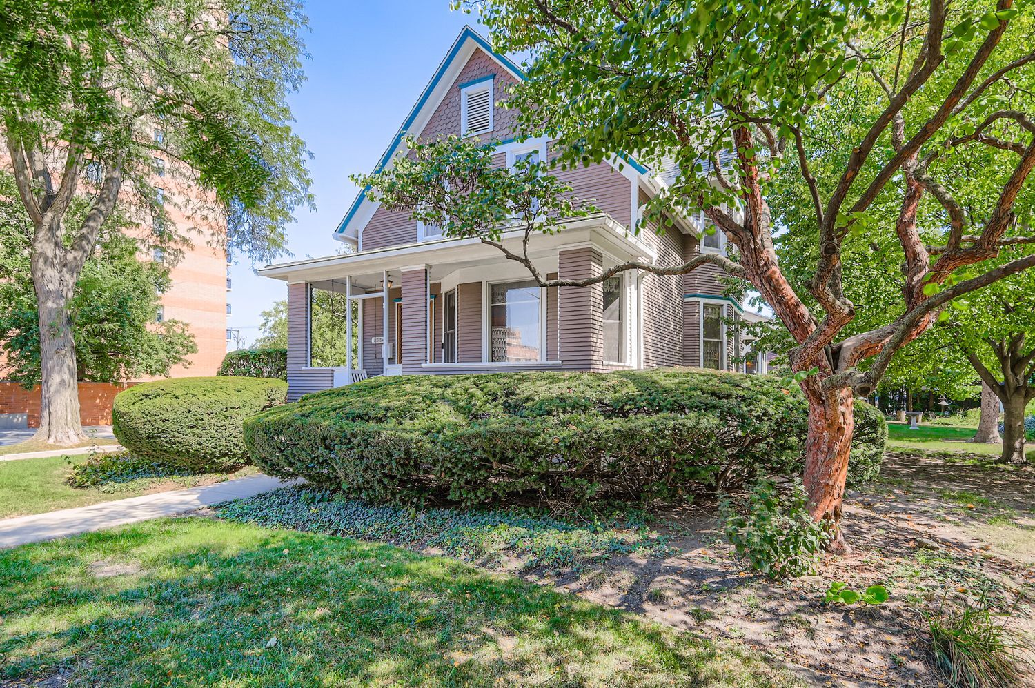 105 South Vail Avenue Arlington Heights IL 60005