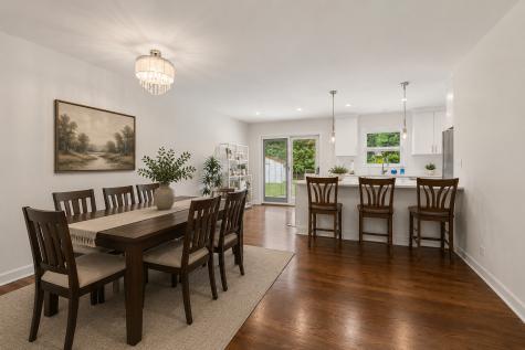 1742 East Tano Lane Mount Prospect IL 60056