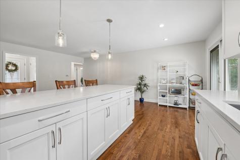 1742 East Tano Lane Mount Prospect IL 60056