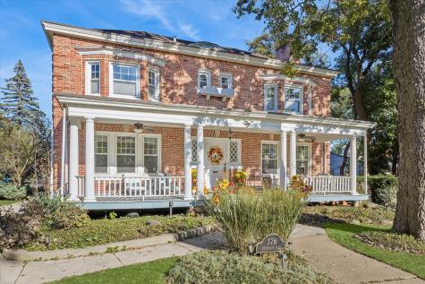176 Riverside Road Riverside IL 60546
