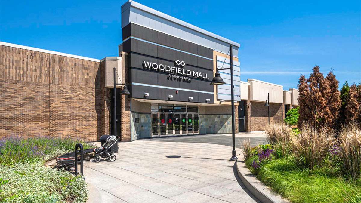 2226 Waters Edge Drive Schaumburg IL 60173
