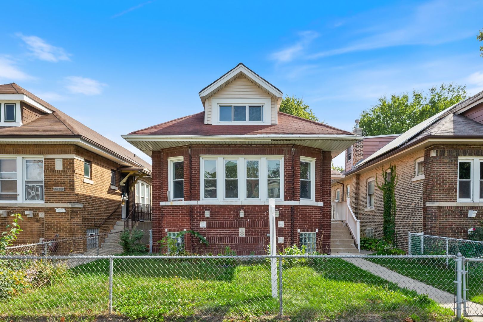 8429 South Dante Avenue Chicago IL 60619