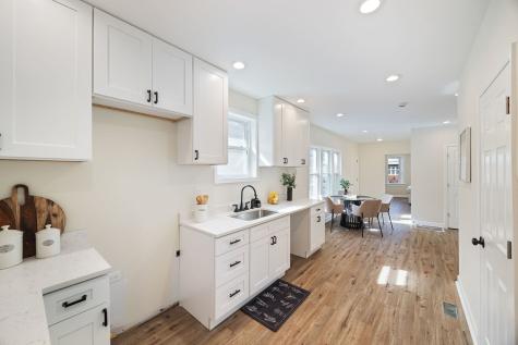 8429 South Dante Avenue Chicago IL 60619