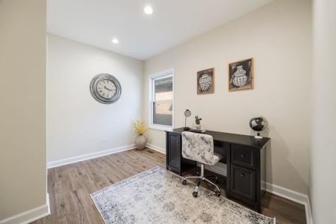 8429 South Dante Avenue Chicago IL 60619