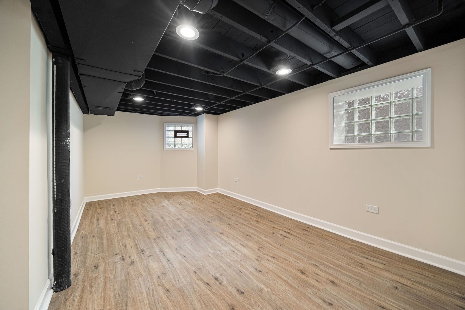 8429 South Dante Avenue Chicago IL 60619