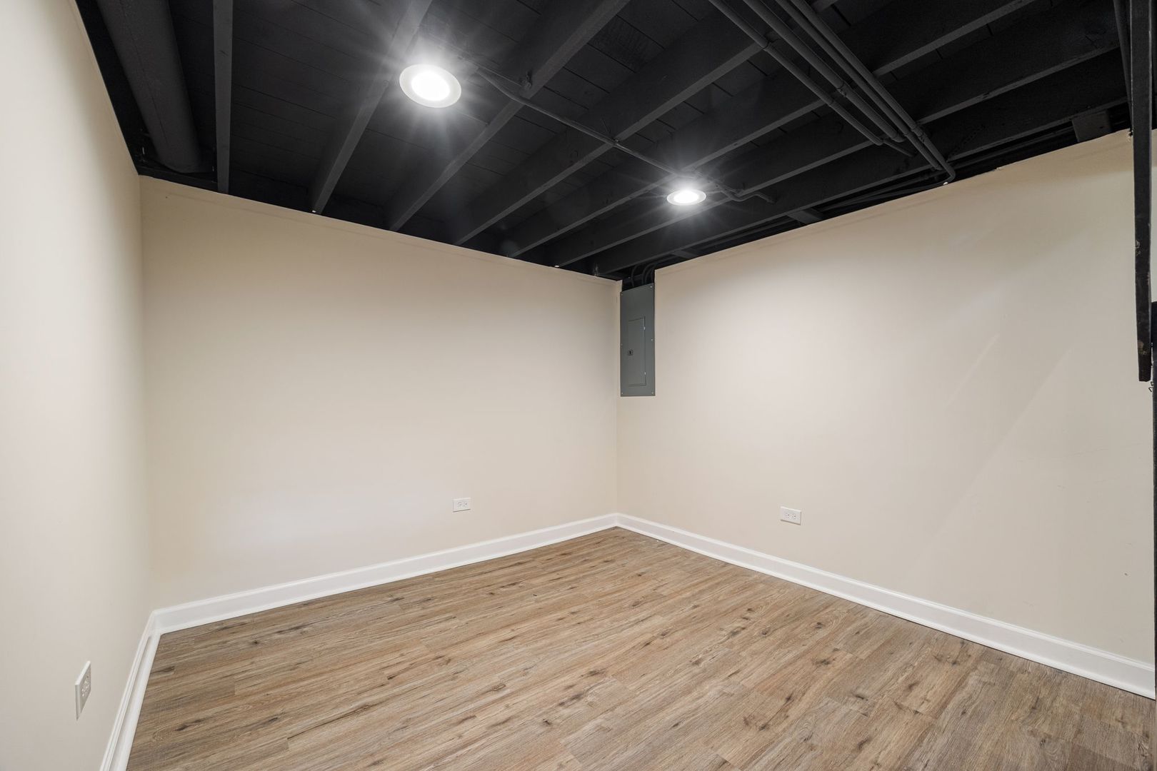 8429 South Dante Avenue Chicago IL 60619