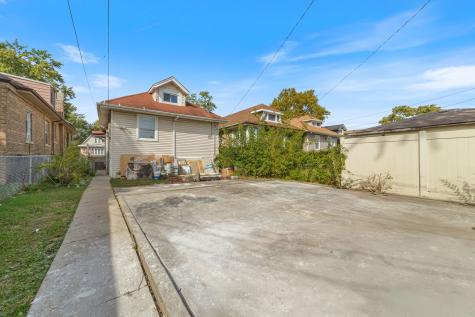 8429 South Dante Avenue Chicago IL 60619