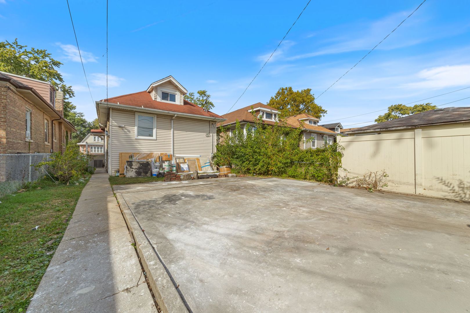 8429 South Dante Avenue Chicago IL 60619