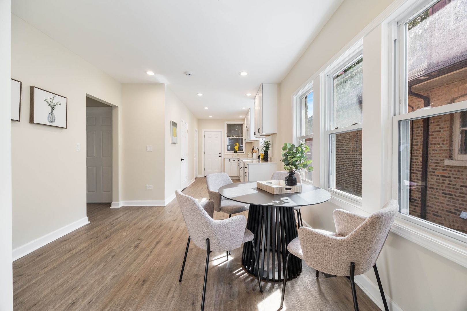 8429 South Dante Avenue Chicago IL 60619