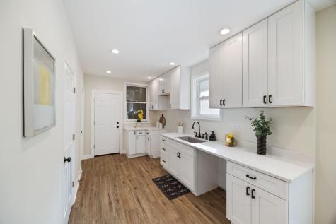 8429 South Dante Avenue Chicago IL 60619