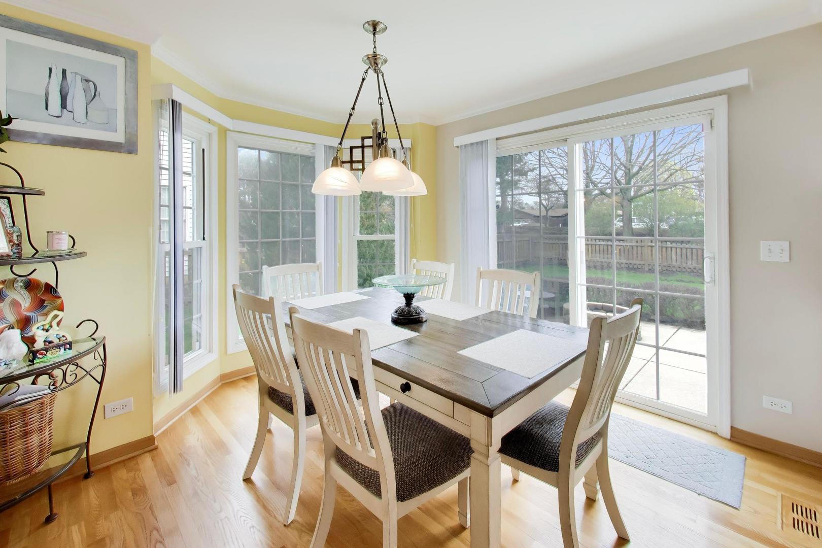135 Corsaire Lane Schaumburg IL 60173
