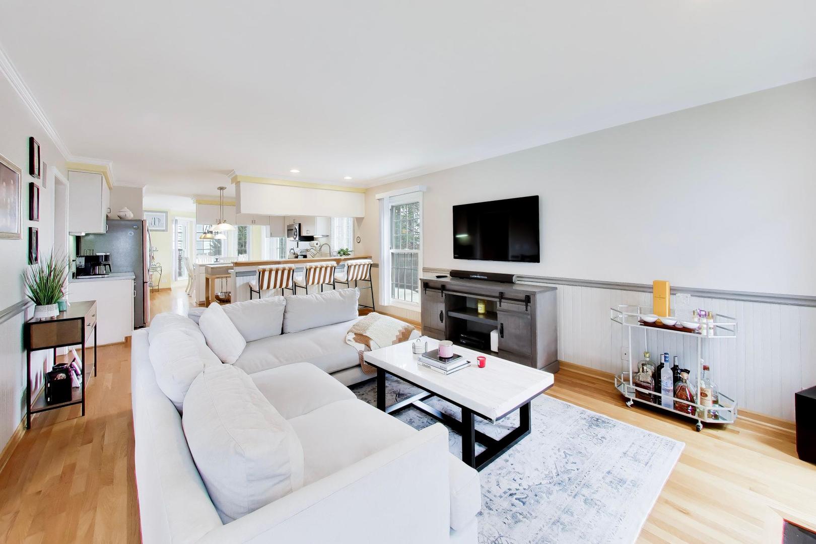 135 Corsaire Lane Schaumburg IL 60173