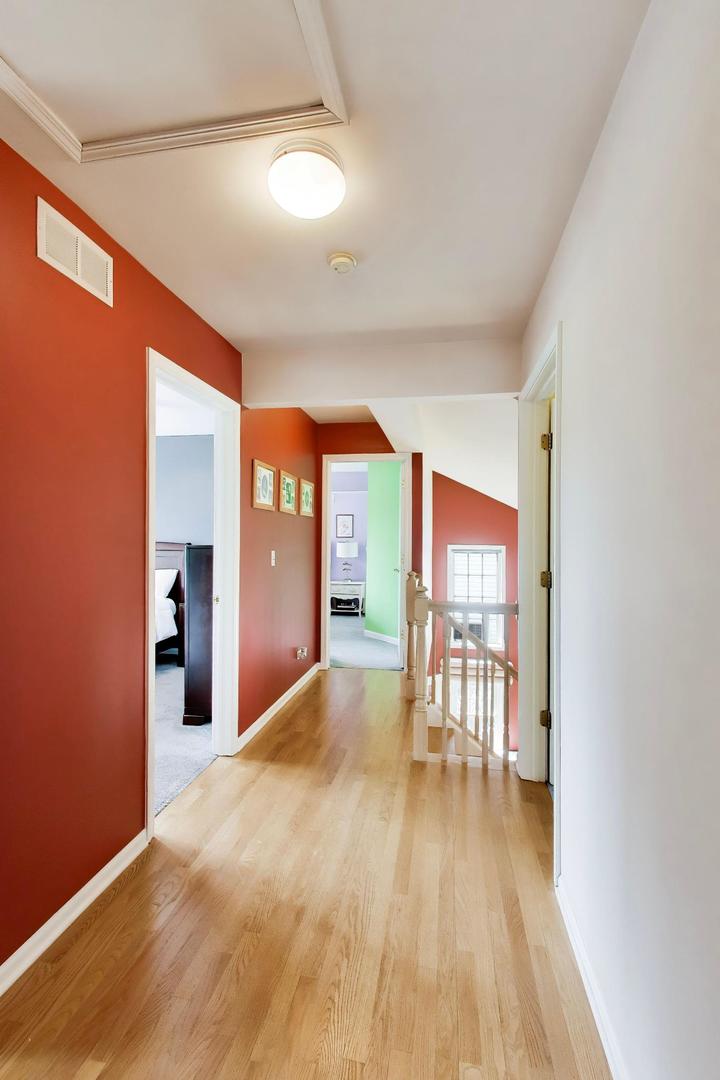 135 Corsaire Lane Schaumburg IL 60173