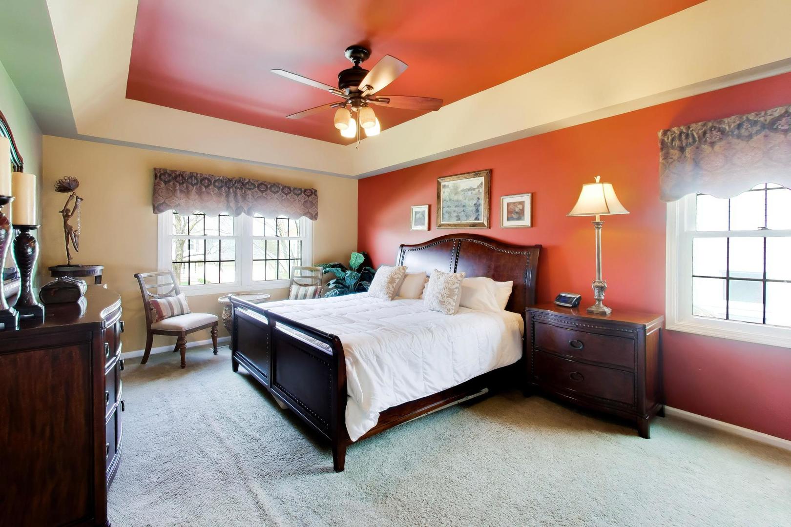 135 Corsaire Lane Schaumburg IL 60173