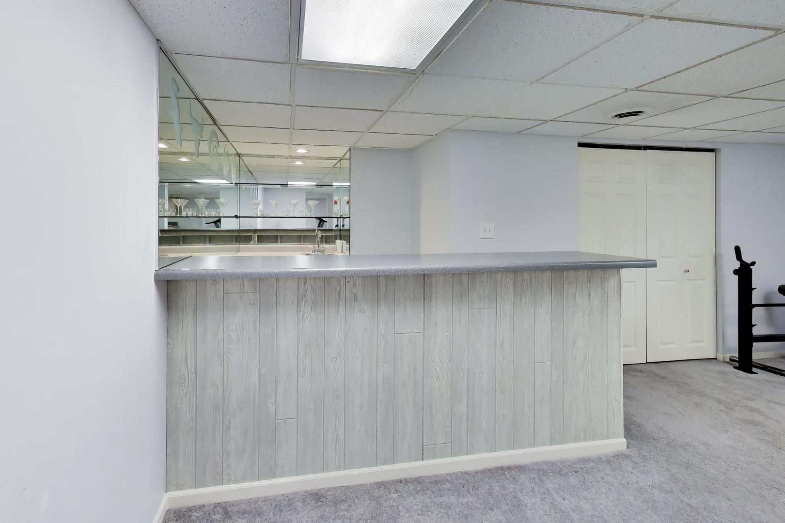 135 Corsaire Lane Schaumburg IL 60173