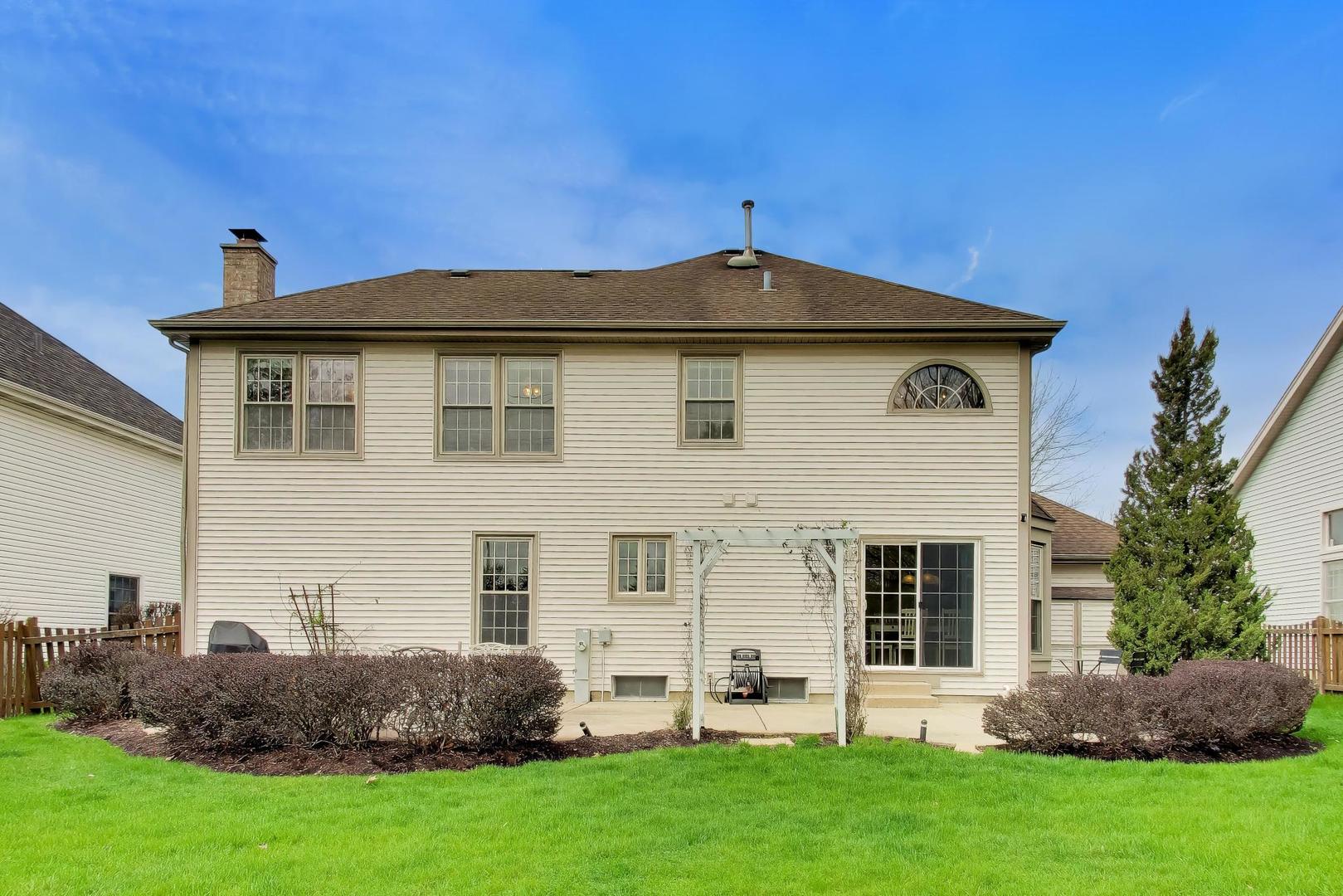 135 Corsaire Lane Schaumburg IL 60173
