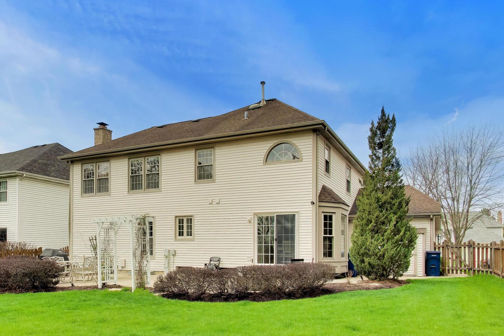 135 Corsaire Lane Schaumburg IL 60173