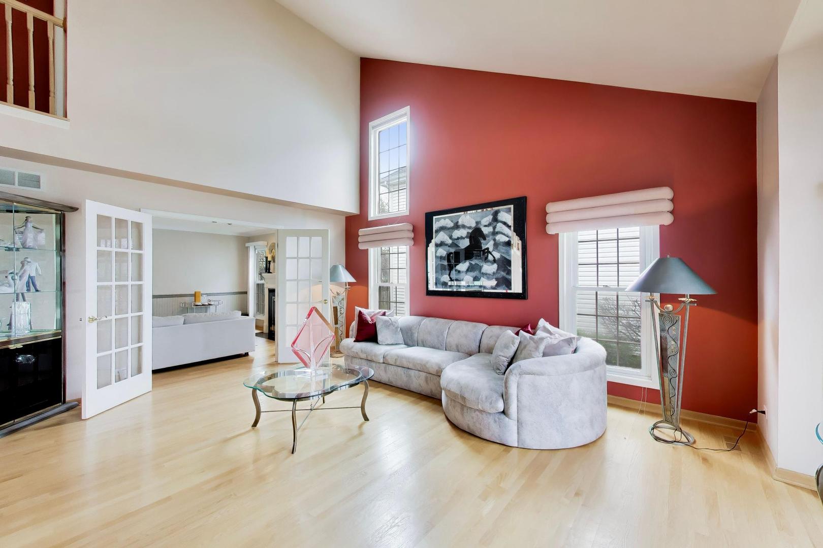 135 Corsaire Lane Schaumburg IL 60173