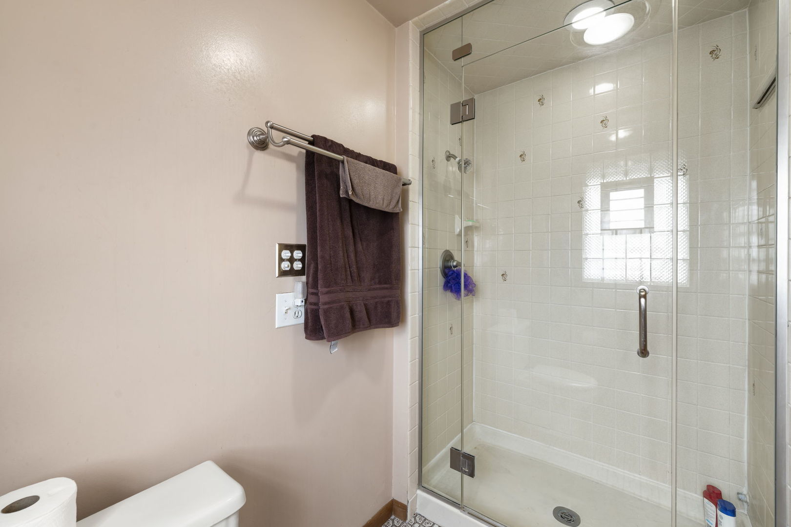 5706 North New Hampshire Avenue Chicago IL 60631