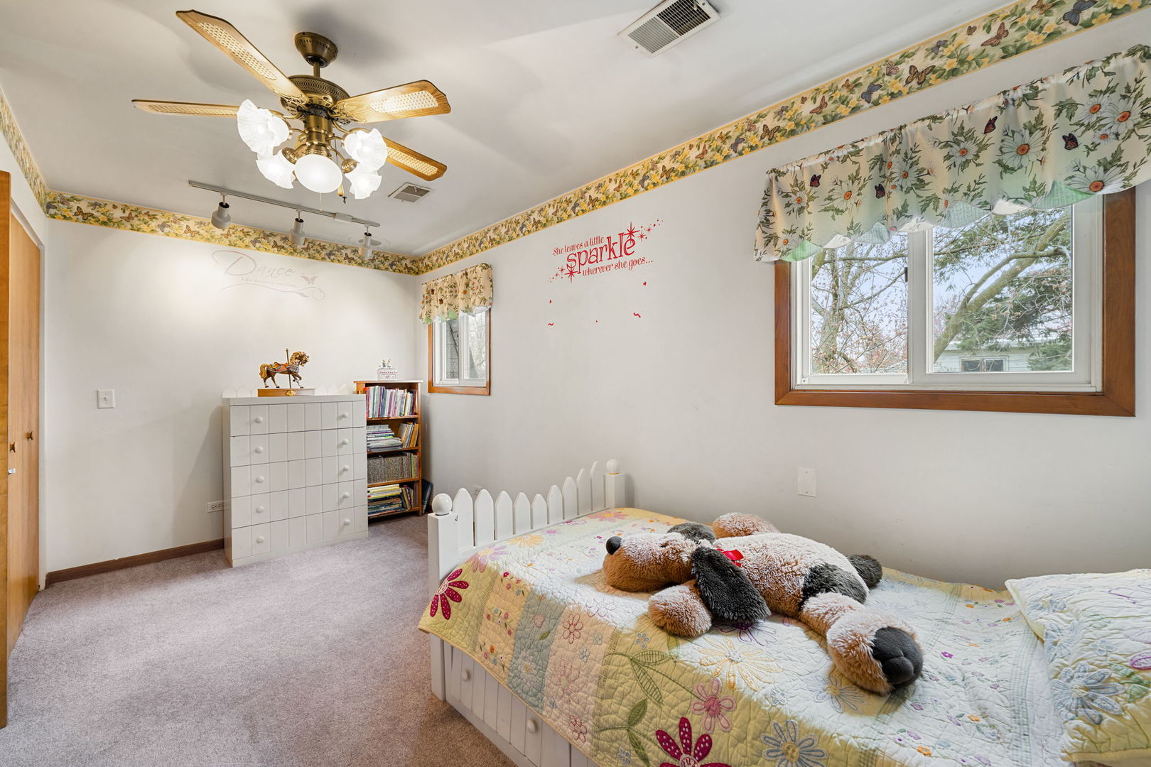 5706 North New Hampshire Avenue Chicago IL 60631