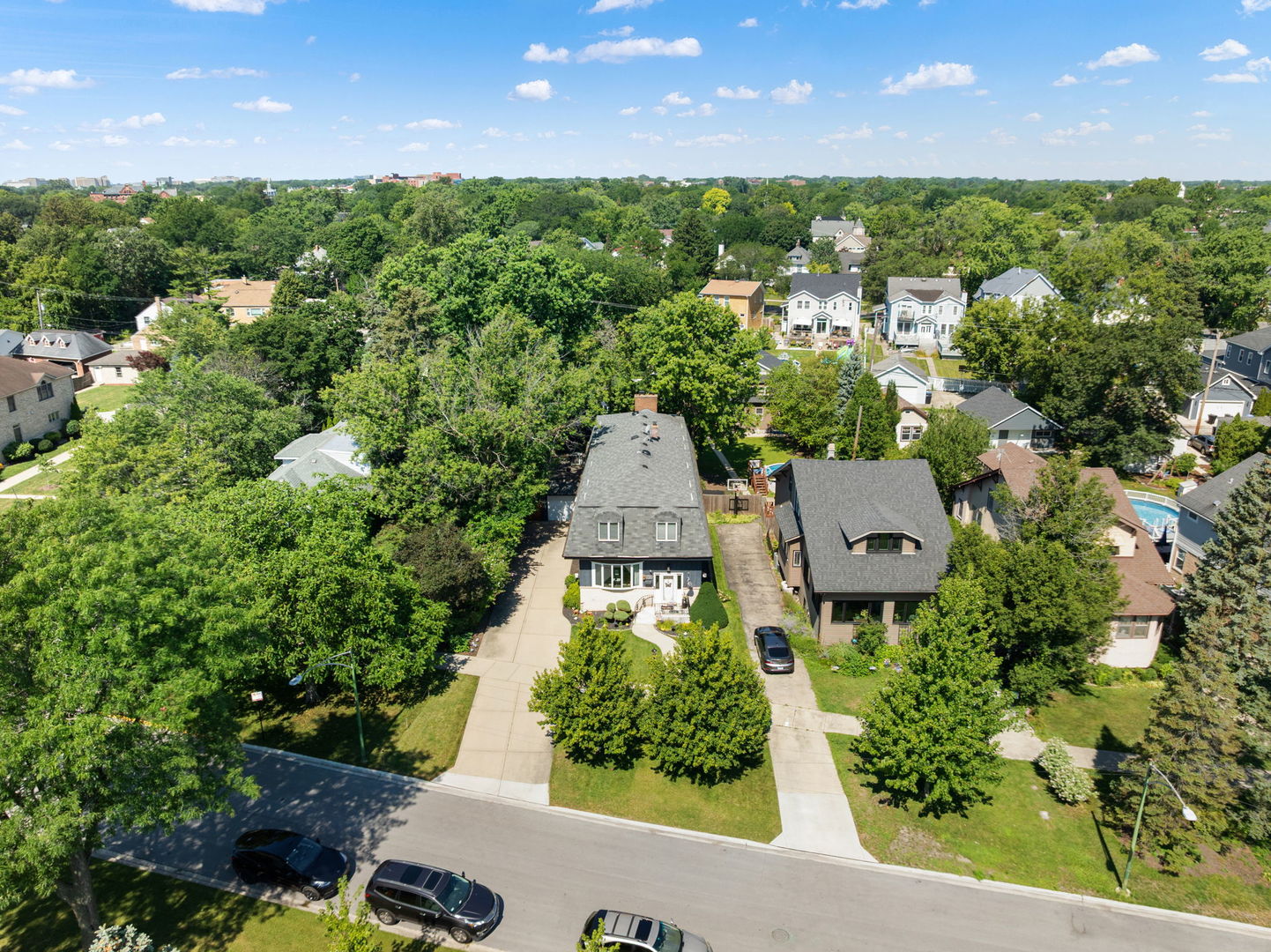 5706 North New Hampshire Avenue Chicago IL 60631