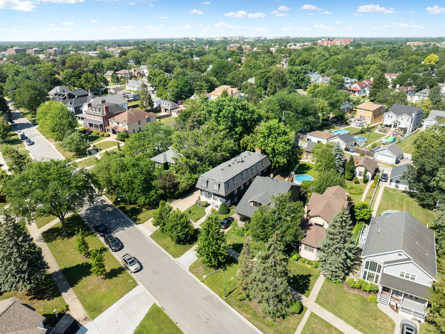 5706 North New Hampshire Avenue Chicago IL 60631