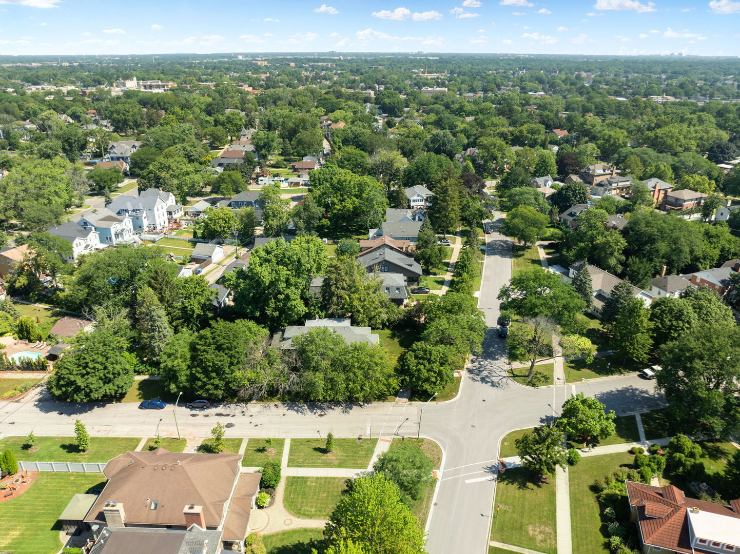 5706 North New Hampshire Avenue Chicago IL 60631