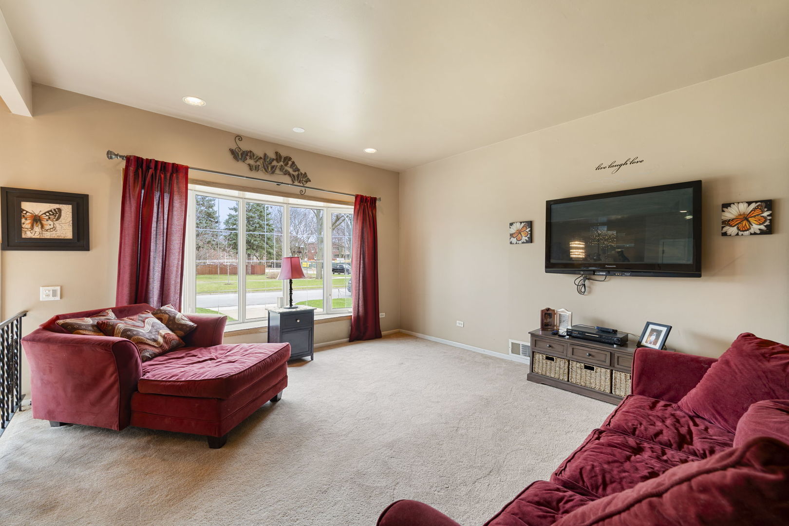 5706 North New Hampshire Avenue Chicago IL 60631