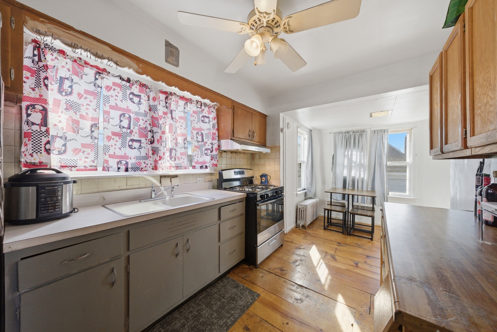 3524 North Ozark Avenue Chicago IL 60634